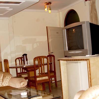 Mandakini Kanpur Buitenkant foto