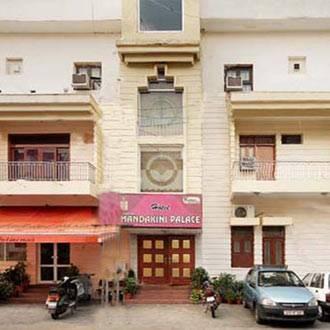 Mandakini Kanpur Buitenkant foto