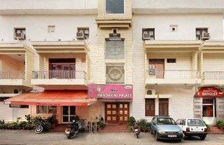 Mandakini Kanpur Buitenkant foto