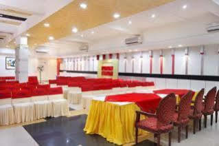 Mandakini Kanpur Buitenkant foto